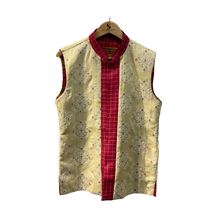 Load image into Gallery viewer, Kunbi Red and White Jacket