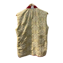 Load image into Gallery viewer, Kunbi Red and White Jacket