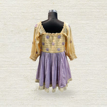 Load image into Gallery viewer, Cream and Lavender Tunic