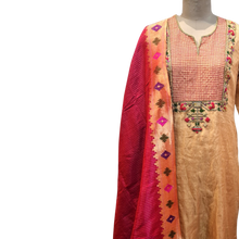 Load image into Gallery viewer, Tissue Kurta with Paithani Work
