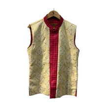 Load image into Gallery viewer, Kunbi Red and White Jacket
