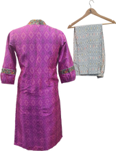 Load image into Gallery viewer, Double Ikkat Fabric with Patola thread work
